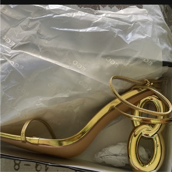 Ego gold heels - Picture 2 of 3